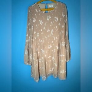 Aritzia Wilfred Janvry Pleated Mini Dress in Coral Blush Light Birch